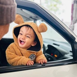 Meet your Posher, Manju